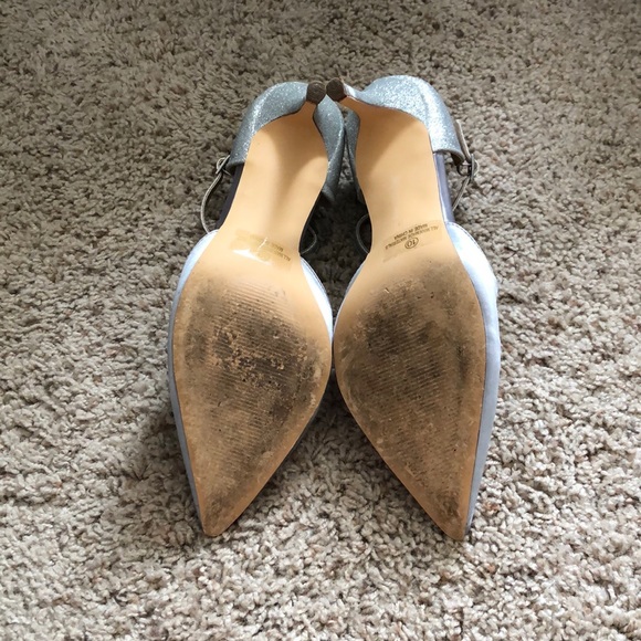 Silver heels - Picture 2 of 5